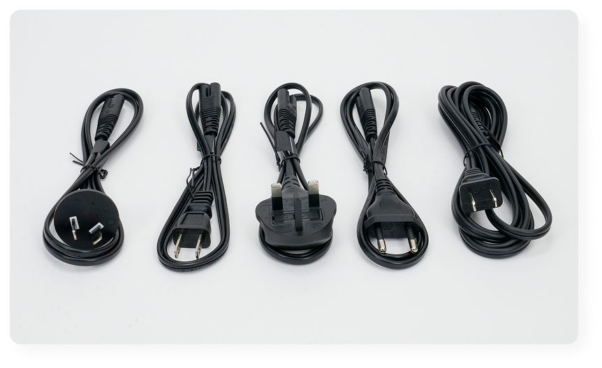 各国対応の電源ケーブルのセット